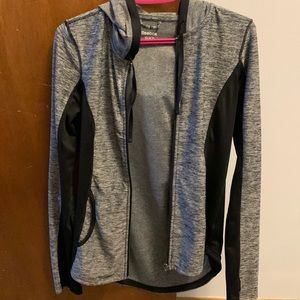 Reebok xs slightly worn sweater!